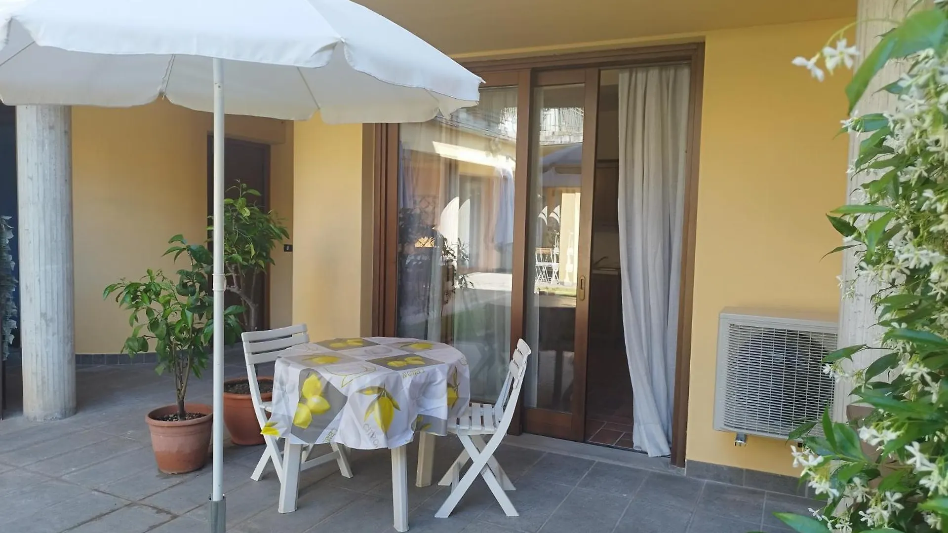 פאראטיקו Residence Con Piscina Iseo Lake 0*,  איטליה